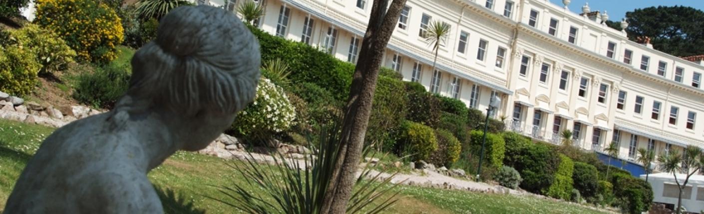 Statue and the osborne hotel in background